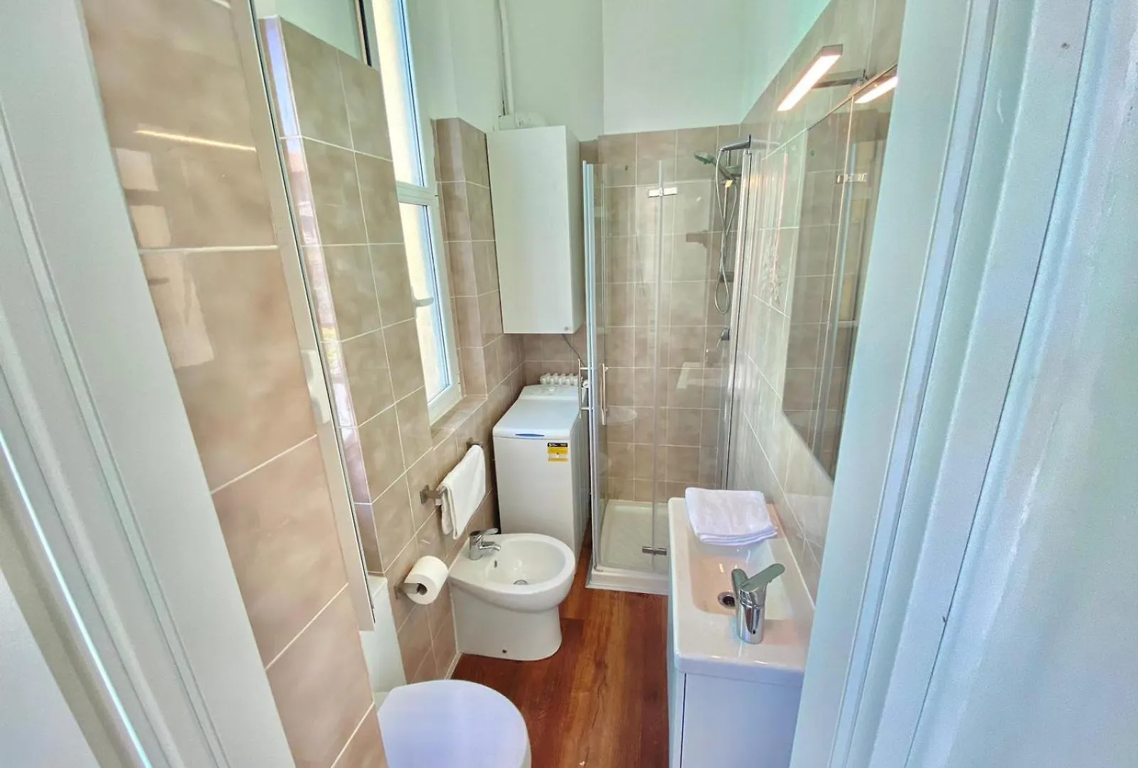 Washington 106, Milano City Apartment 0*, Milan